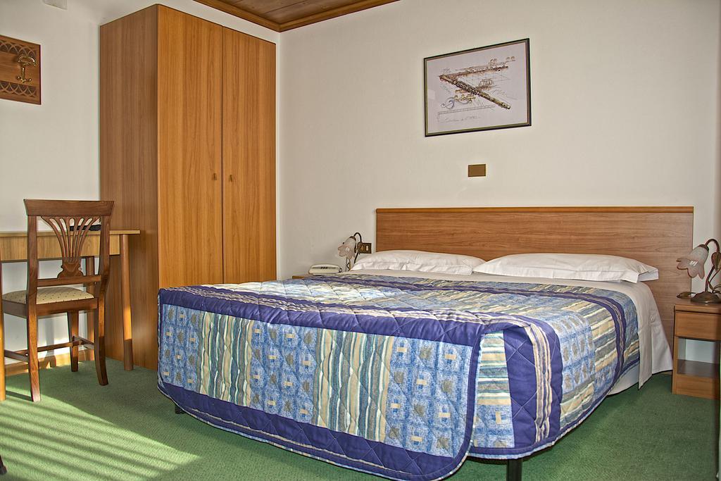 Albergo Ristorante Iris Auronzo di Cadore Eksteriør bilde