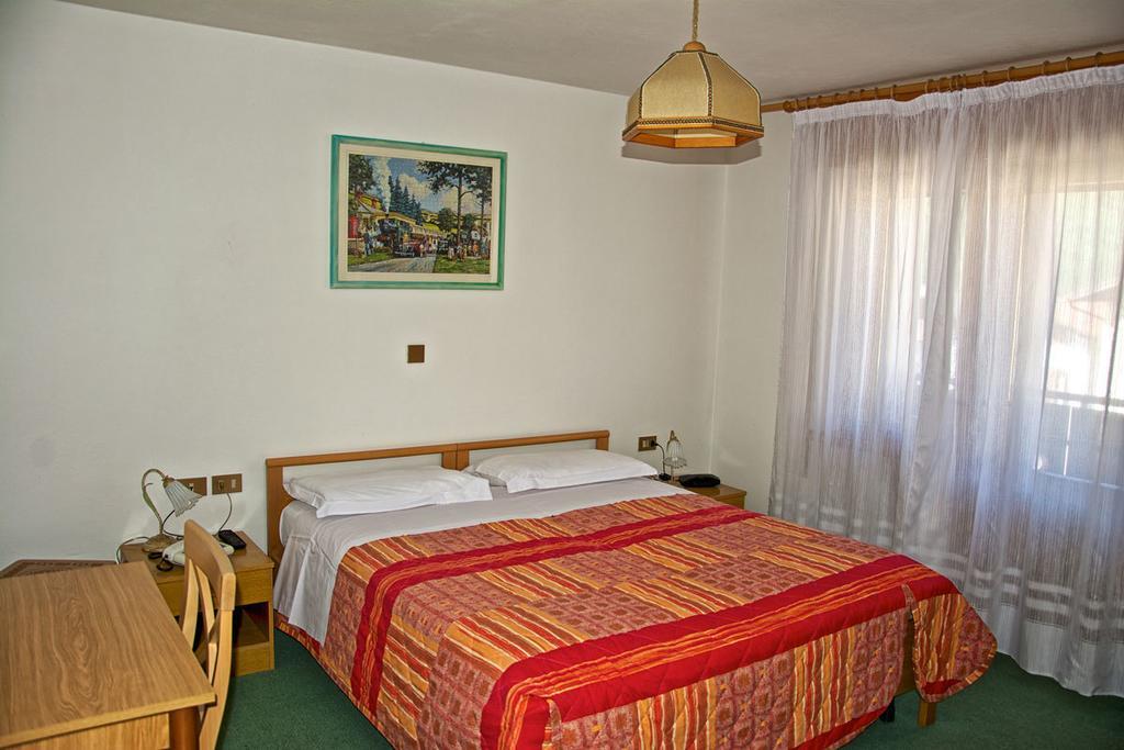Albergo Ristorante Iris Auronzo di Cadore Eksteriør bilde