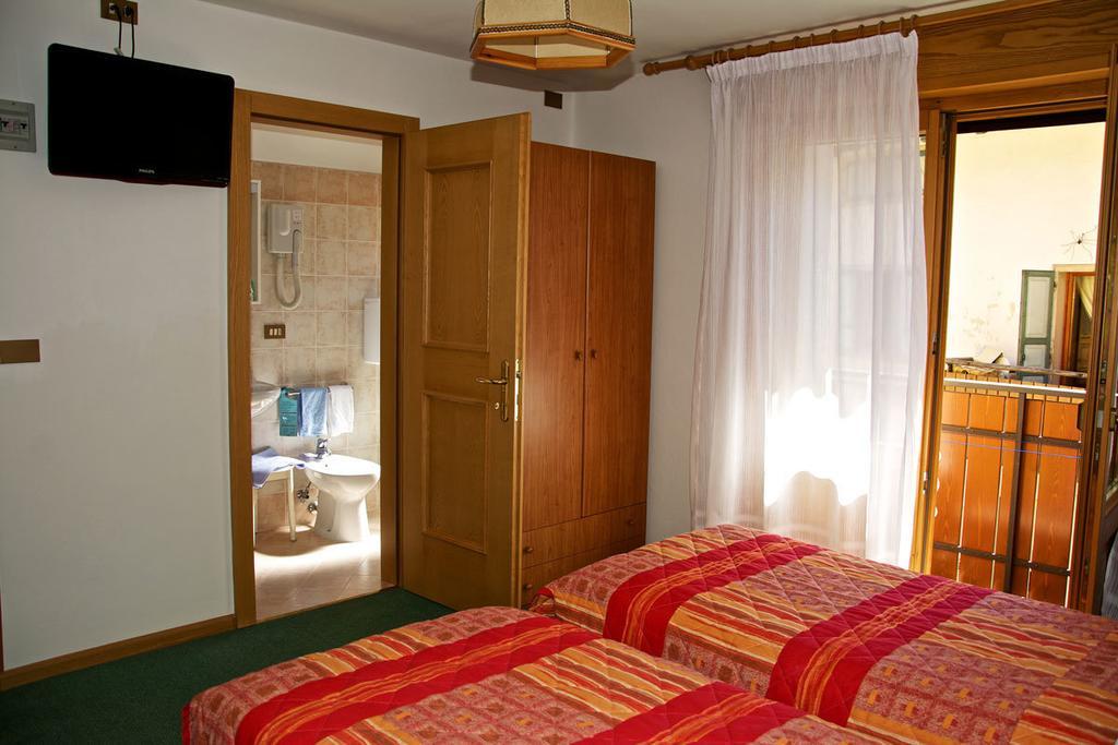 Albergo Ristorante Iris Auronzo di Cadore Eksteriør bilde