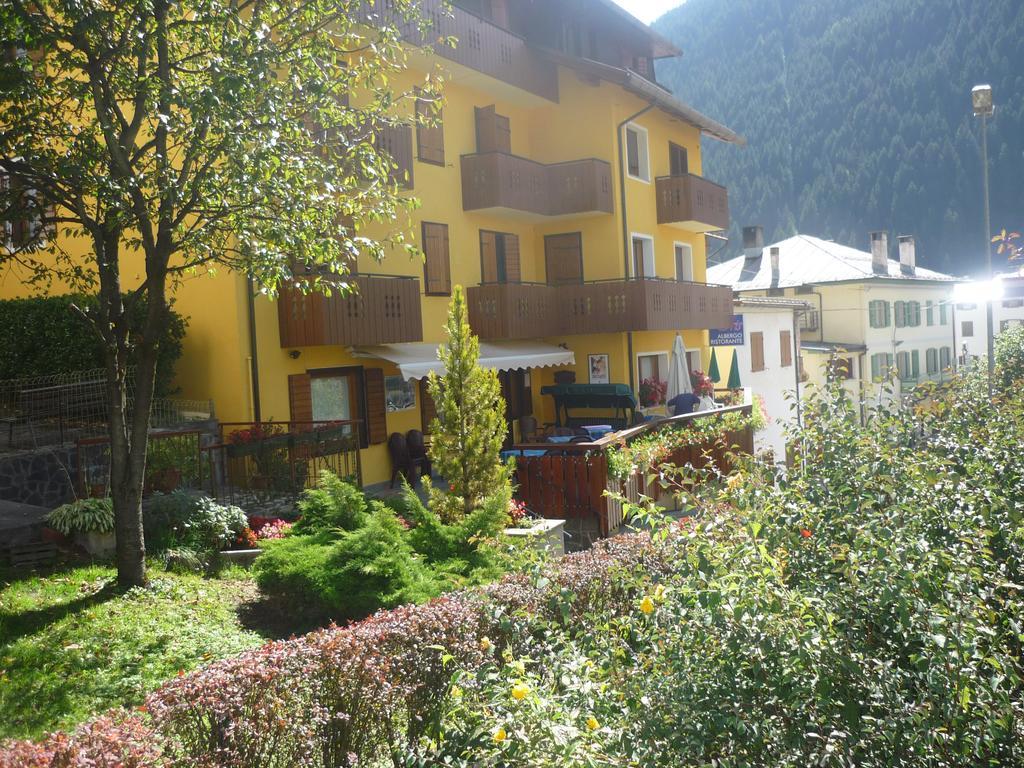 Albergo Ristorante Iris Auronzo di Cadore Eksteriør bilde